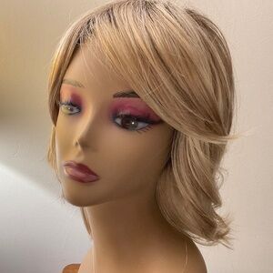 Raquel Welch Play It Straight. Brand new with tags still attached. Golden Wheat